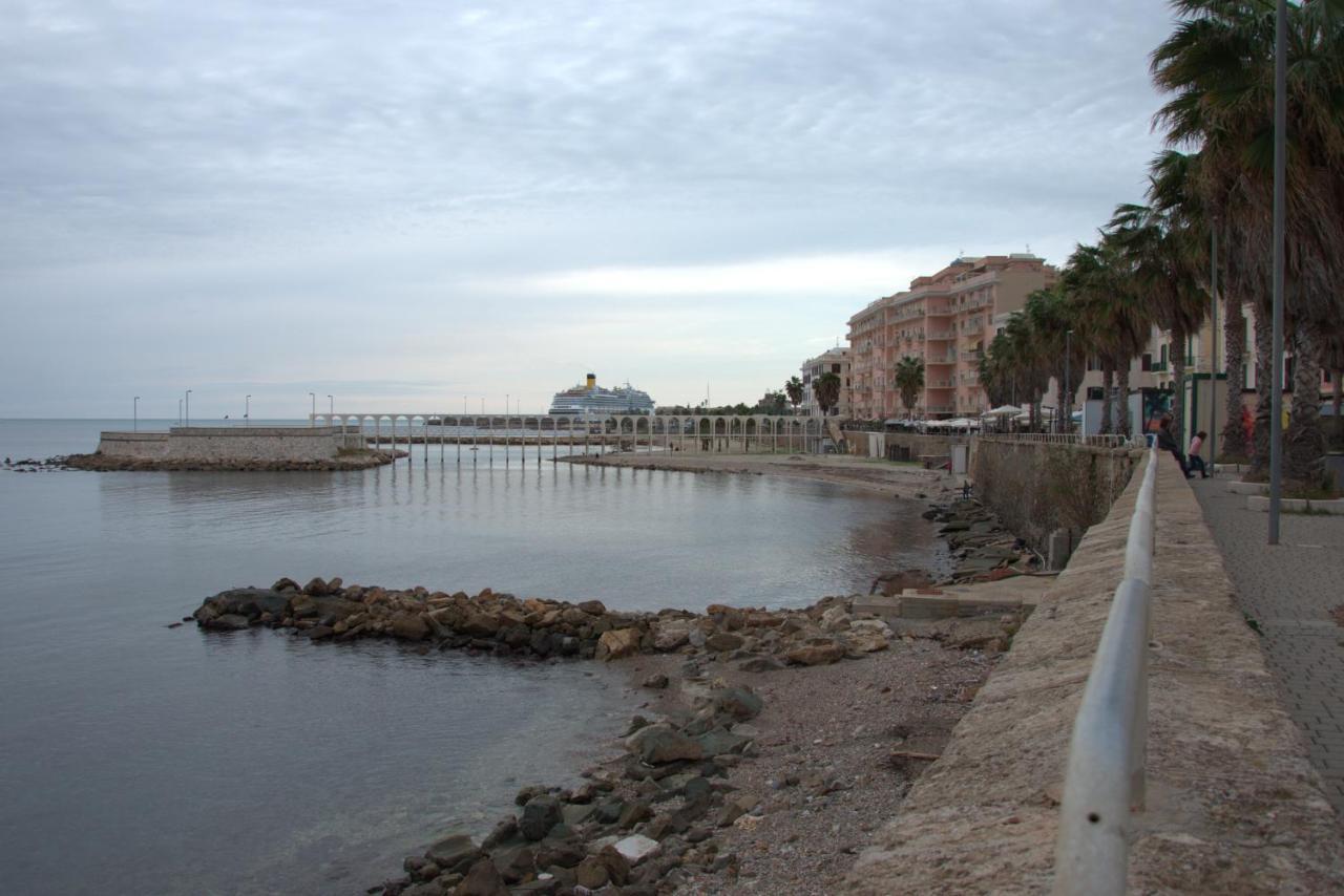 Maisonfree Centro Storico Civitavecchia Bagian luar foto